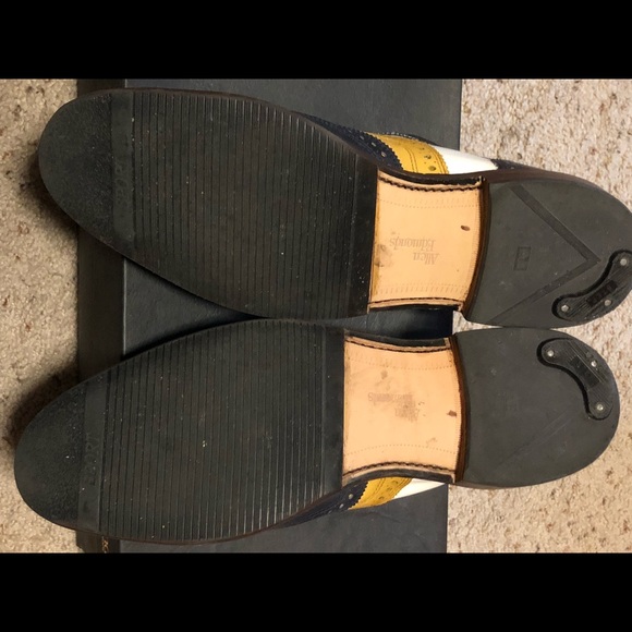 Footwear - Picture 4 of 5